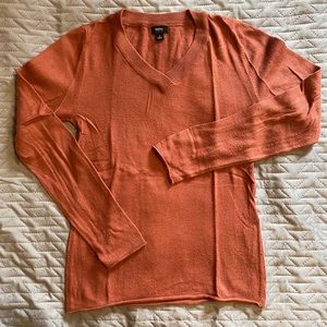 V-neck fitted knit sweater top, burnt orange M